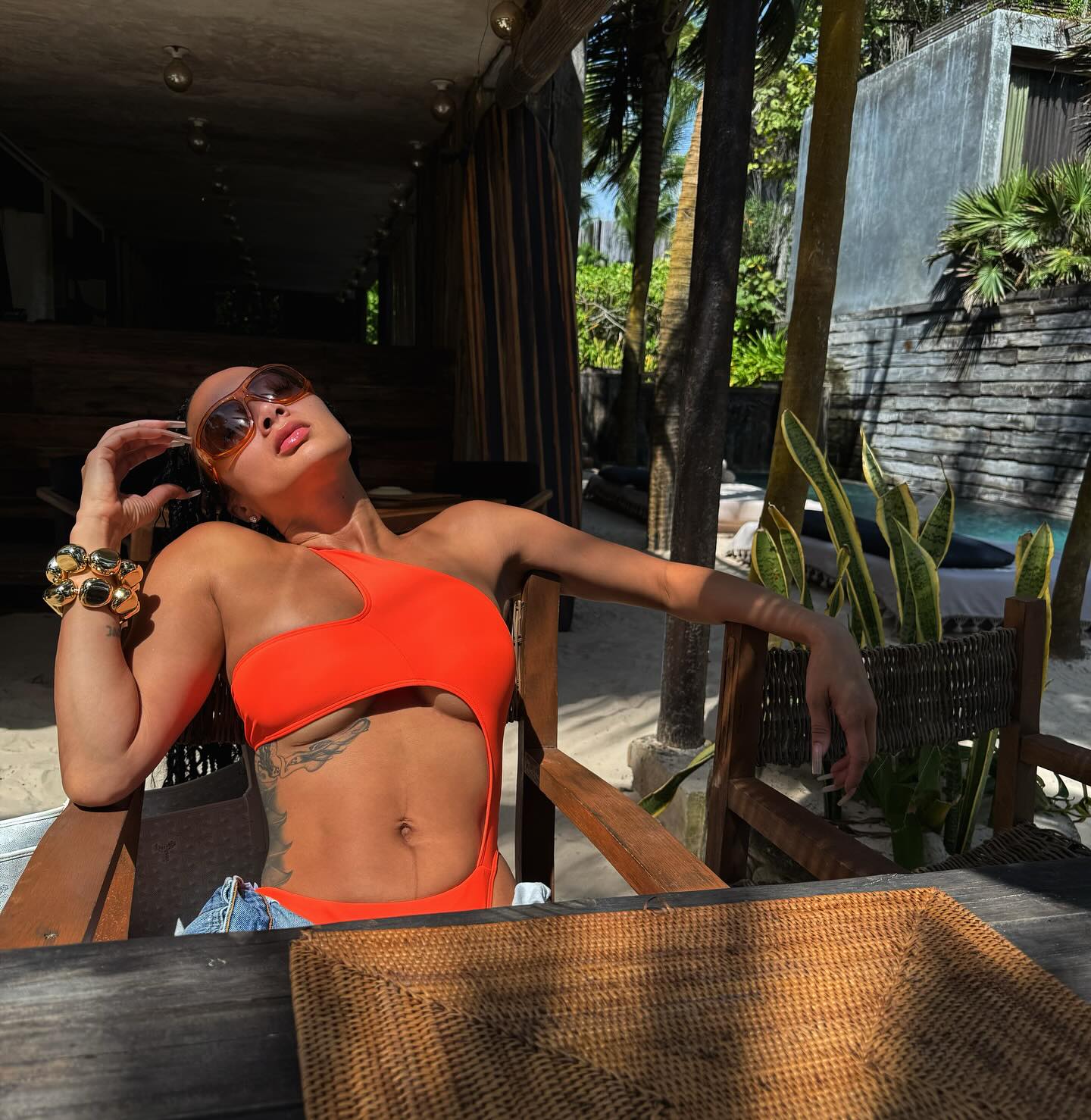 drayamichele_1740004403_3571738272789512226_185087057.jpg