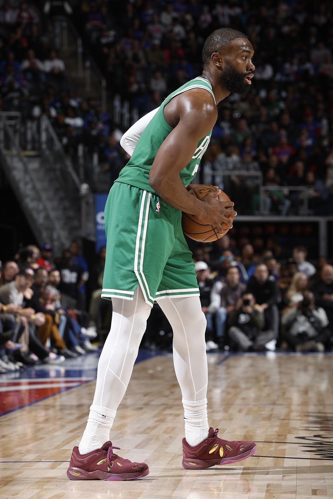 开云体育下载-绿军VS活塞裁判报告：共1次漏判 杰伦·布朗关键时刻走步违例